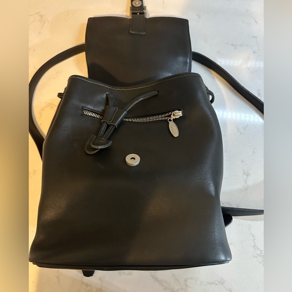 Coach Daypack Black Leather Backpack Magnetic Buckle Beautiful - Picture 2 of 16